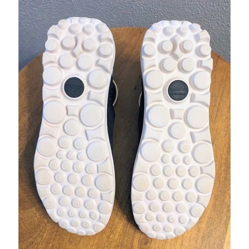Skechers go walk